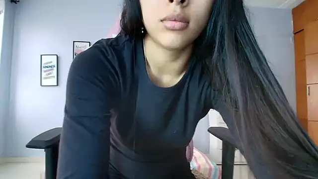 SweetLatiin  online show from 02/04/25, 07:11