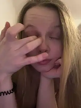 wrenlie online show from 12/13/24, 05:43