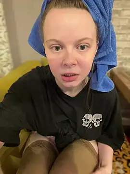 wrenlie online show from 03/05/25, 07:49