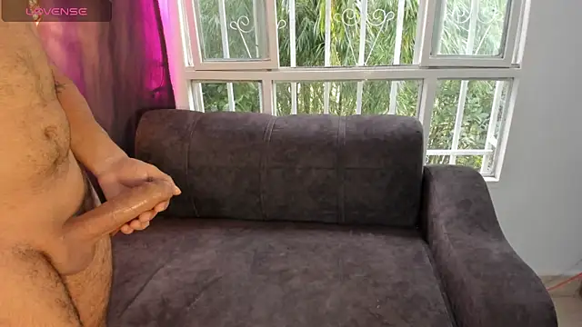 Snapshot of 6_bunny_9 chatting on 02/18/26, 09:44 6 bunny 9 online show from 02/18/26, 09:44