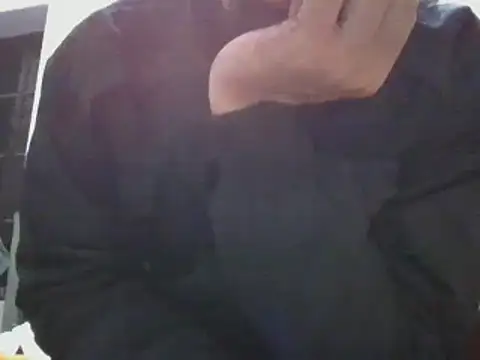 Snapshot of sexyvihan1 chatting on 12/31/24, 04:04 sexyvihan1 online show from 12/31/24, 04:04