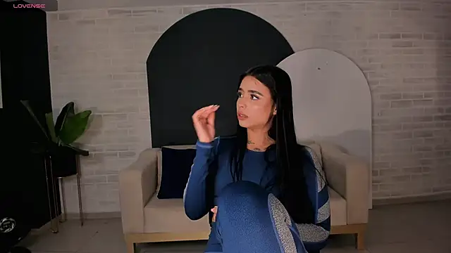 MariaHerrera  online show from 03/17/25, 05:23