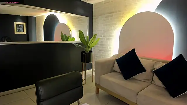 MariaHerrera  online show from 11/18/25, 09:41