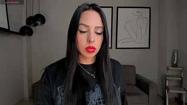 Snapshot of KatieStonne chatting on 02/18/25, 03:42 KatieStonne online show from 02/18/25, 03:42