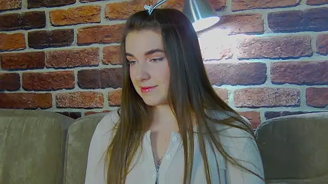 Snapshot of Sofia_Hugs chatting on 02/09/26, 06:01 Sofia Hugs online show from 02/09/26, 06:01