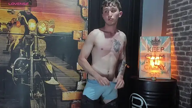 Snapshot of Dylanwhite23_ chatting on 01/07/26, 04:37 Dylanwhite23 online show from 01/07/26, 04:37