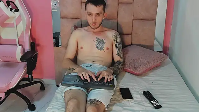Snapshot of Dylanwhite23_ chatting on 04/28/26, 02:38 Dylanwhite23 online show from 04/28/26, 02:38