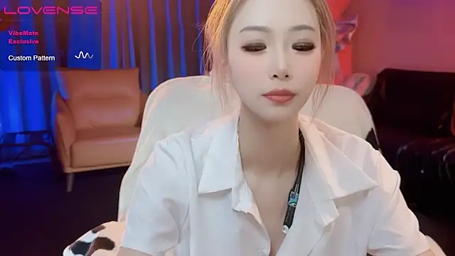 Snapshot of JoooJo_ chatting on 03/08/25, 08:57 JoooJo online show from 03/08/25, 08:57