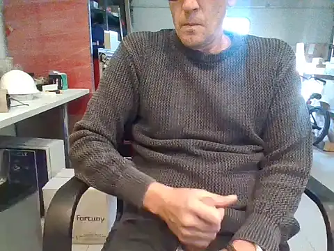 Snapshot of Raimundo1971 chatting on 03/25/26, 01:50 Raimundo1971 online show from 03/25/26, 01:50