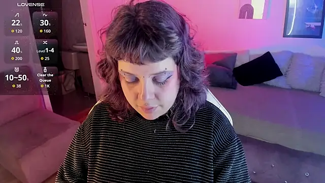 Snapshot of Sabrina_scarlett chatting on 10/22/25, 04:46 Sabrina scarlett online show from 10/22/25, 04:46