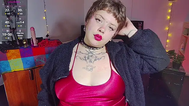 Snapshot of Sabrina_scarlett chatting on 03/06/26, 02:08 Sabrina scarlett online show from 03/06/26, 02:08