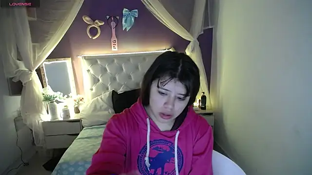 Snapshot of Ingrid_Casas chatting on 01/22/25, 10:37 Ingrid Casas online show from 01/22/25, 10:37
