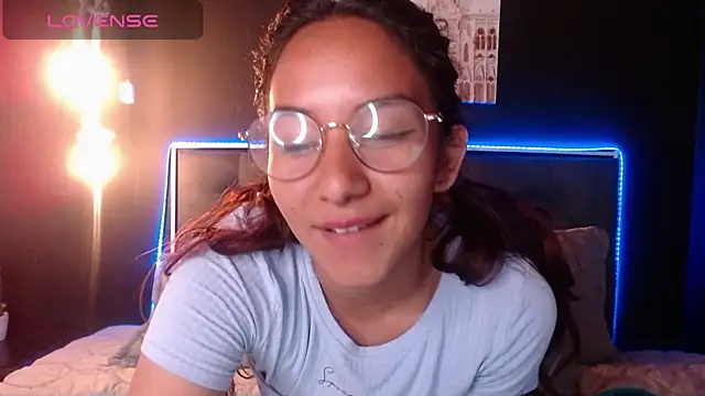 Snapshot of PoisonIvy15_ chatting on 12/15/24, 09:24 PoisonIvy15 online show from 12/15/24, 09:24