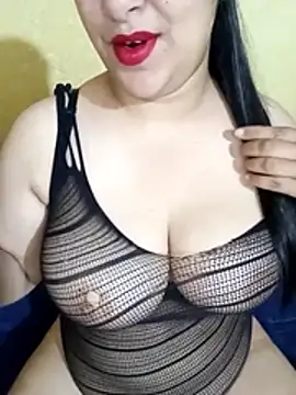 Snapshot of pipachox chatting on 11/27/25, 10:23 pipachox online show from 11/27/25, 10:23