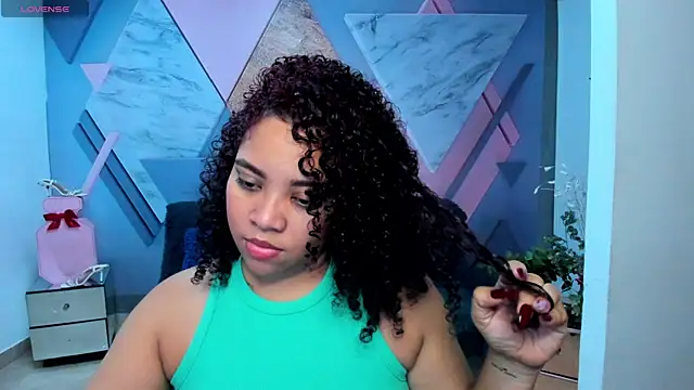 Snapshot of AngelaCoffee chatting on 02/04/25, 03:11 AngelaCoffee online show from 02/04/25, 03:11