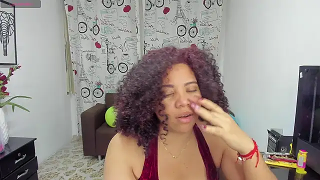 Snapshot of AngelaCoffee chatting on 02/08/25, 09:46 AngelaCoffee online show from 02/08/25, 09:46