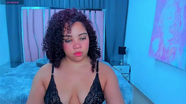 Snapshot of AngelaCoffee chatting on 02/12/25, 03:29 AngelaCoffee online show from 02/12/25, 03:29