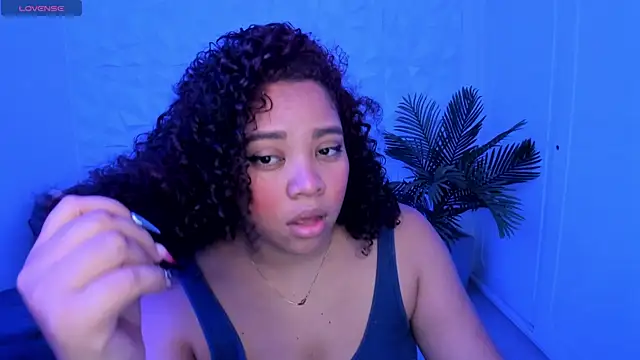 Snapshot of AngelaCoffee chatting on 02/19/25, 04:01 AngelaCoffee online show from 02/19/25, 04:01