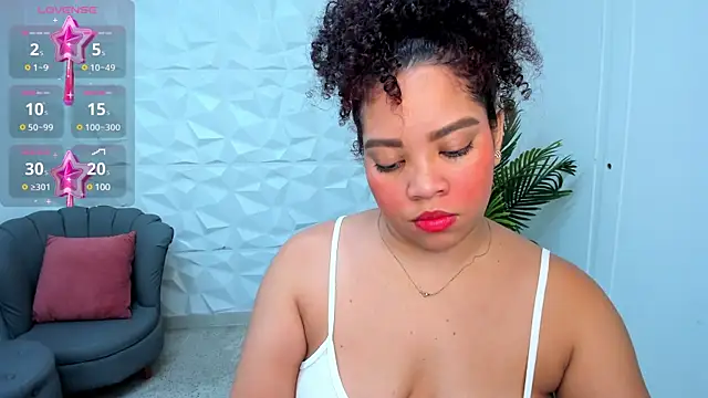 Snapshot of AngelaCoffee chatting on 02/20/25, 03:56 AngelaCoffee online show from 02/20/25, 03:56