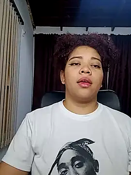 Snapshot of AngelaCoffee chatting on 03/04/25, 06:26 AngelaCoffee online show from 03/04/25, 06:26