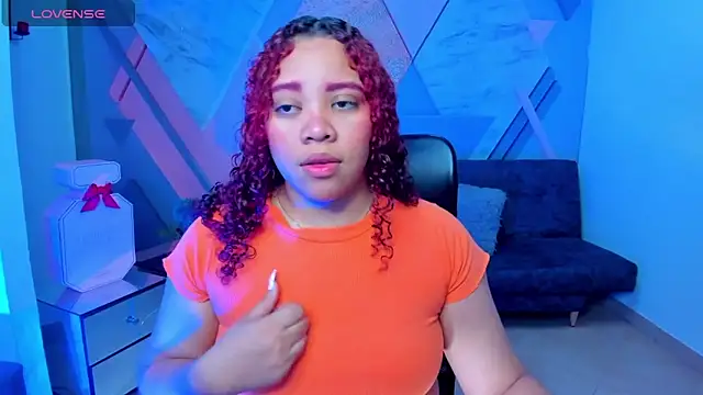 Snapshot of AngelaCoffee chatting on 10/25/25, 03:25 AngelaCoffee online show from 10/25/25, 03:25