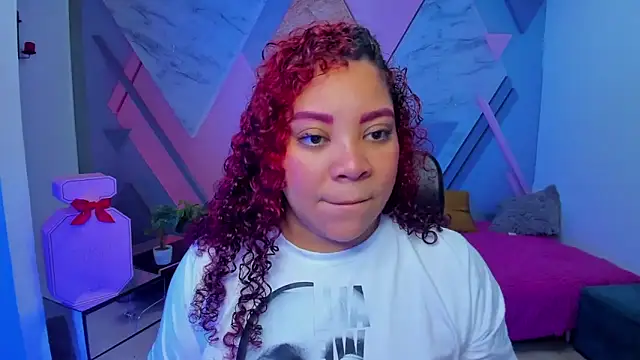 Snapshot of AngelaCoffee chatting on 11/09/25, 01:04 AngelaCoffee online show from 11/09/25, 01:04