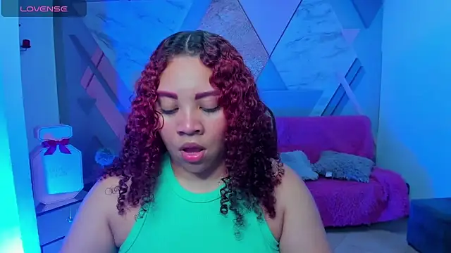 Snapshot of AngelaCoffee chatting on 11/11/25, 02:55 AngelaCoffee online show from 11/11/25, 02:55