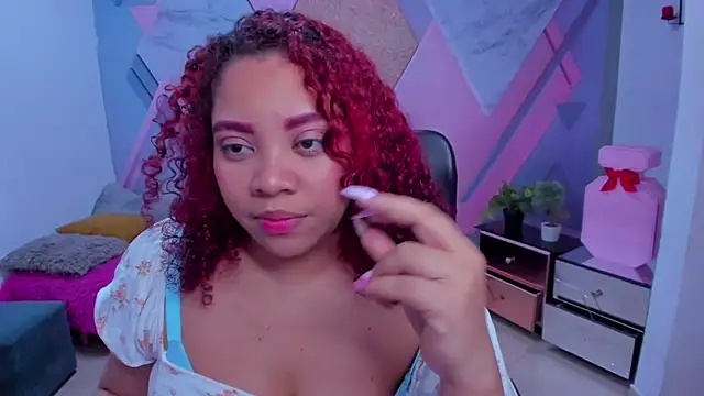 Snapshot of AngelaCoffee chatting on 11/15/25, 02:31 AngelaCoffee online show from 11/15/25, 02:31