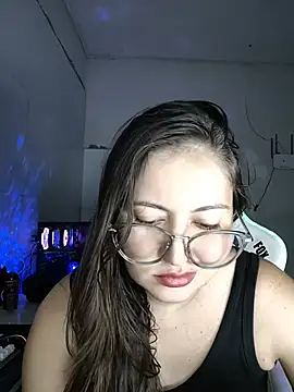 Snapshot of dani123unica chatting on 05/29/26, 10:24 dani123unica online show from 05/29/26, 10:24