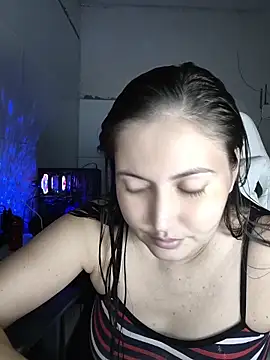 Snapshot of dani123unica chatting on 06/10/26, 04:17 dani123unica online show from 06/10/26, 04:17