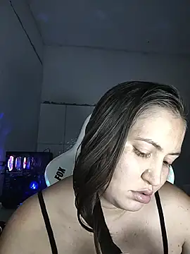 Snapshot of dani123unica chatting on 07/07/26, 04:22 dani123unica online show from 07/07/26, 04:22