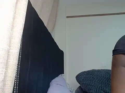 Snapshot of sexxyykittyy chatting on 06/04/26, 05:13 sexxyykittyy online show from 06/04/26, 05:13