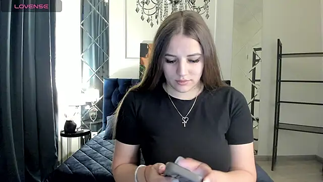 Snapshot of CandyKimmy chatting on 03/17/25, 12:52 CandyKimmy online show from 03/17/25, 12:52