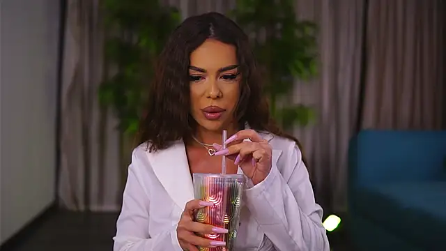 Snapshot of MissKiarra chatting on 01/11/25, 04:48 MissKiarra online show from 01/11/25, 04:48