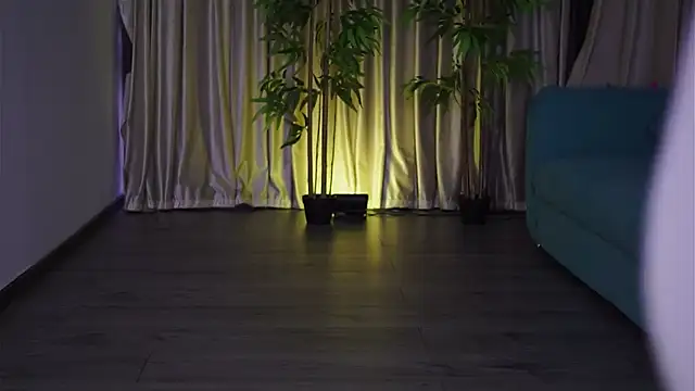 Snapshot of MissKiarra chatting on 02/20/25, 05:12 MissKiarra online show from 02/20/25, 05:12