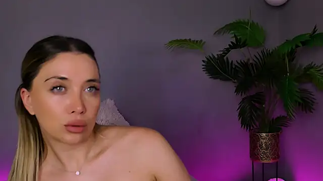 Snapshot of Jessielle chatting on 04/23/26, 02:19 Jessielle online show from 04/23/26, 02:19