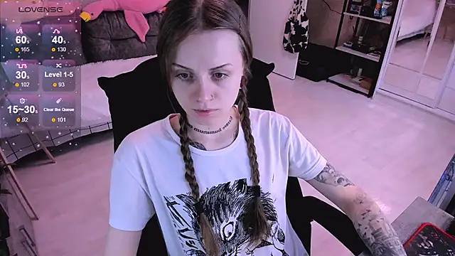 NaniMoore online show from 01/11/25, 08:00