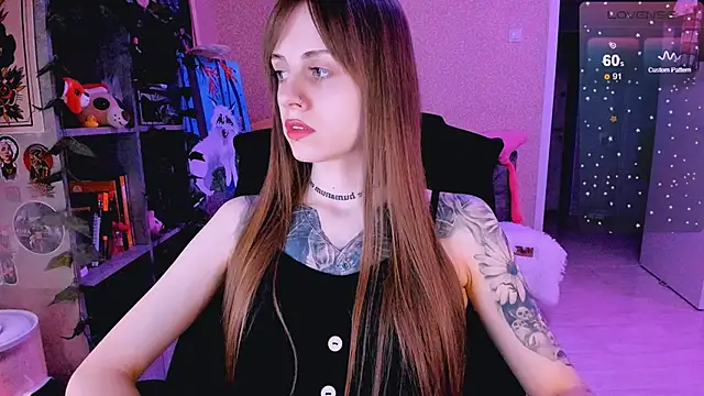 NaniMoore online show from 02/25/25, 08:19