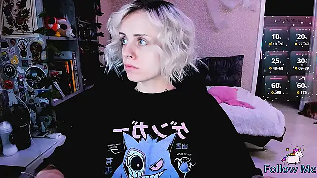 NaniMoore online show from 10/30/25, 08:53