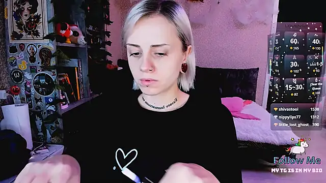 NaniMoore online show from 11/23/25, 08:19