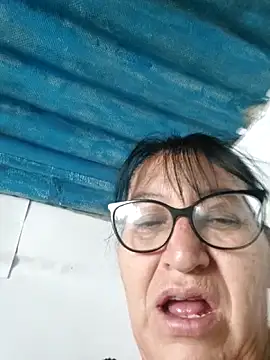 clarita 01 online show from 12/21/25, 01:40