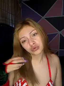 Snapshot of Emmily_Walker chatting on 12/19/25, 12:56 Emmily Walker online show from 12/19/25, 12:56