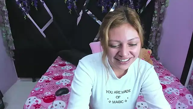 Snapshot of Emmily_Walker chatting on 01/06/26, 02:10 Emmily Walker online show from 01/06/26, 02:10