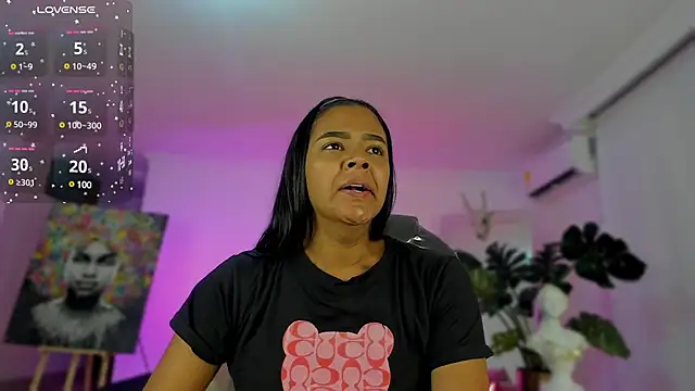 JANYLOVE   online show from 02/25/25, 10:47