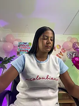 JANYLOVE   online show from 06/18/26, 11:03