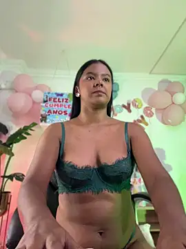 JANYLOVE   online show from 06/30/26, 11:00