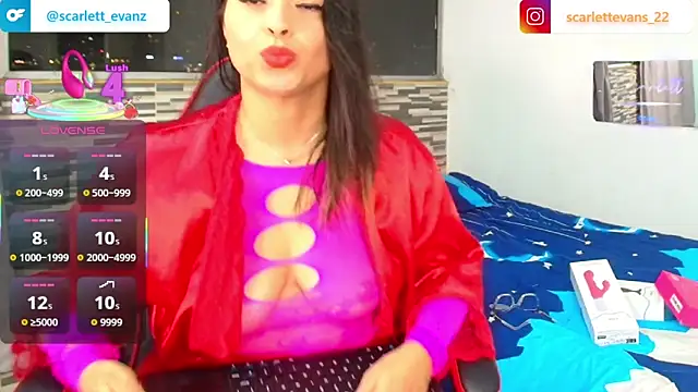 Snapshot of Scarlett_Evanz chatting on 04/07/26, 12:55 Scarlett Evanz online show from 04/07/26, 12:55