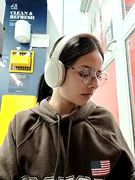  vaness online show from 04/28/26, 05:34
