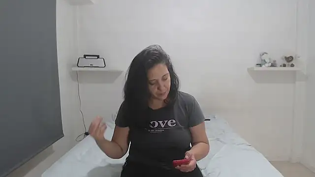 Snapshot of lulitasexy chatting on 01/18/26, 04:27 lulitasexy online show from 01/18/26, 04:27