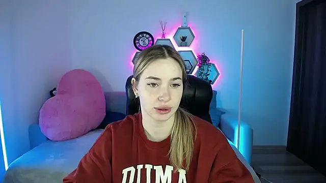 Snapshot of SabrinViolet chatting on 01/11/26, 09:03 SabrinViolet online show from 01/11/26, 09:03